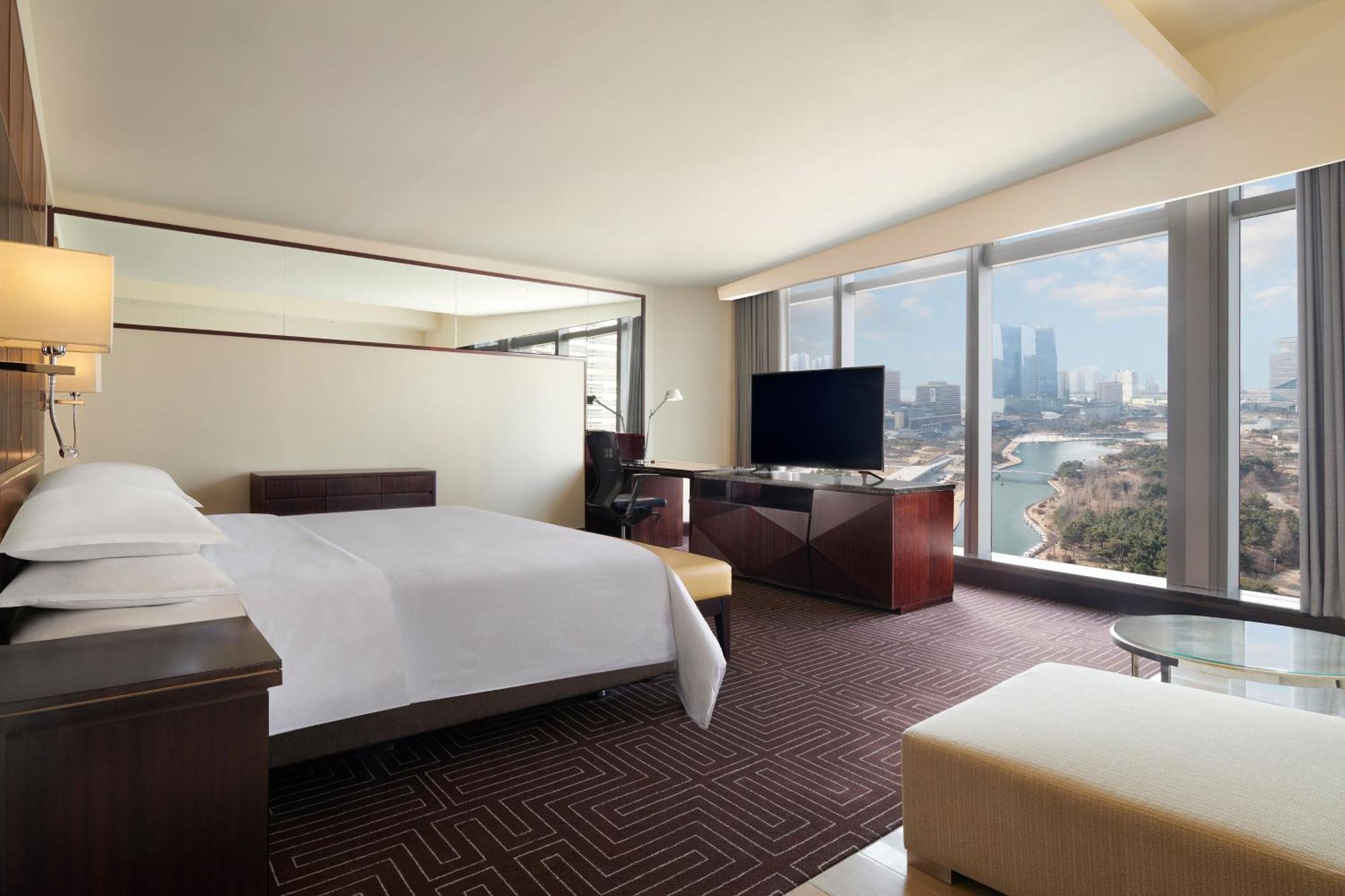 Executive Suite Club lounge access Executive Suite 1 King